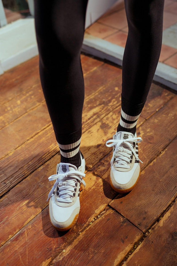 99463-168-M | VINTAGE TRAINER T | WHITE/BLACK/GUM